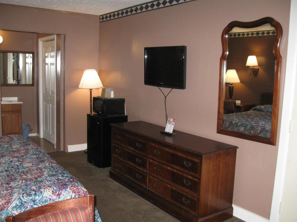 Tazewell Fincastle Motor Inn חדר תמונה