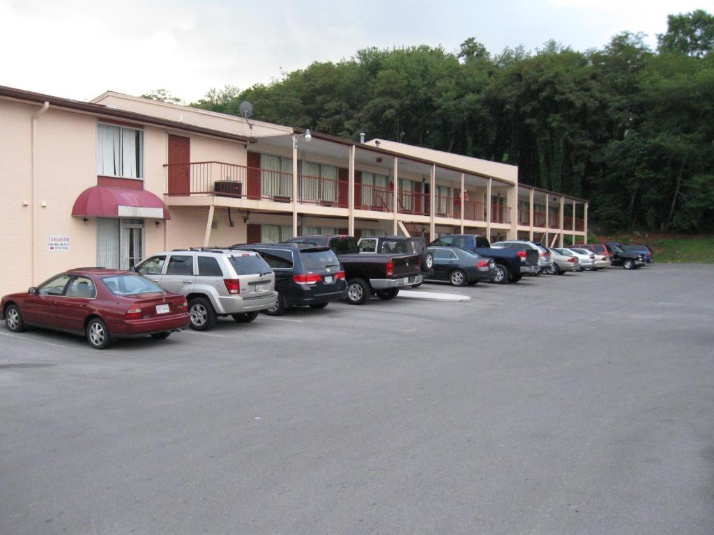 Tazewell Fincastle Motor Inn מראה חיצוני תמונה